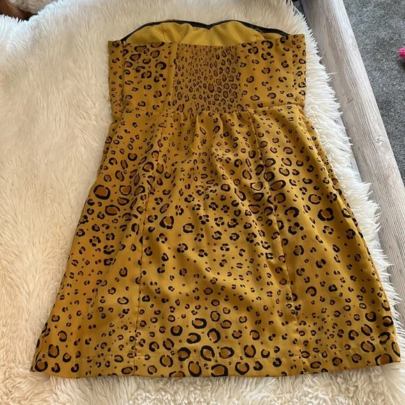 Mini dress - Picture 2 of 2